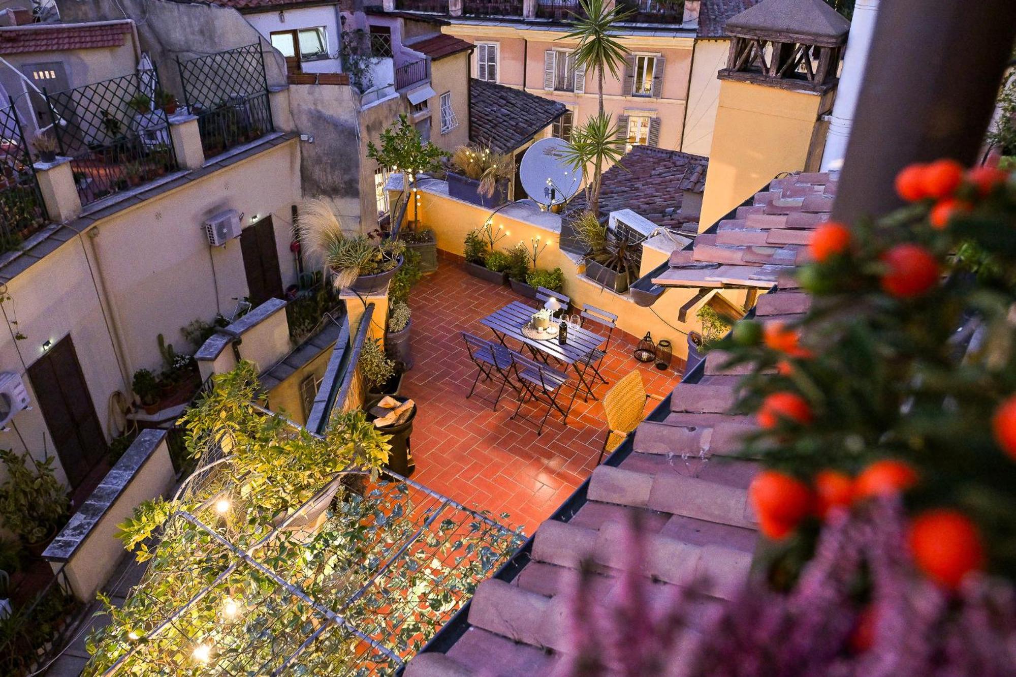 Navona Design Rooftop Apartment *